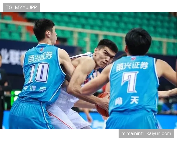 教练需提前招呼被换球员靠边 建立快速轮换执行流程