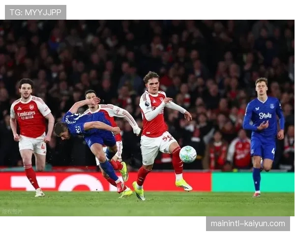 勒沃库森球员抗议判罚尺度不一，国际赛场容忍度引讨论